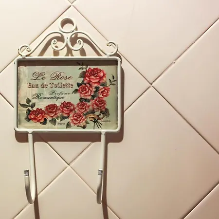 Alfama's Hidden Gem W Self Check-in& 247 Support Apartment